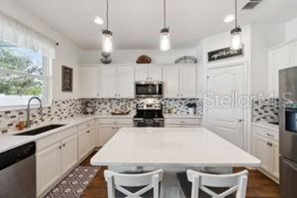 Photo of 2813 Shelburne Way, Saint Cloud, FL 34772 (MLS # O6373842)