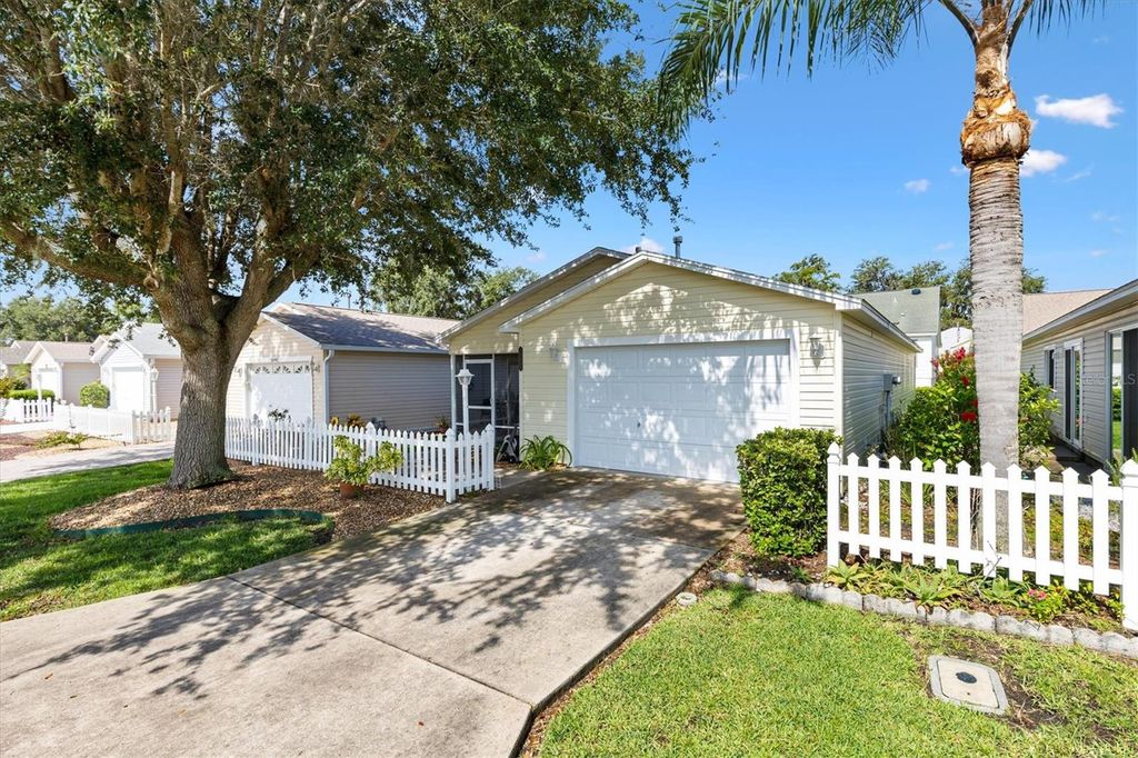 Photo of 16938 SE 94th Sunnybrook Circle, The Villages, FL 32162 (MLS # G5098750)