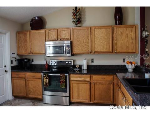 A home in FRUITLAND PARK