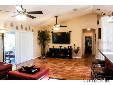 A home in FRUITLAND PARK