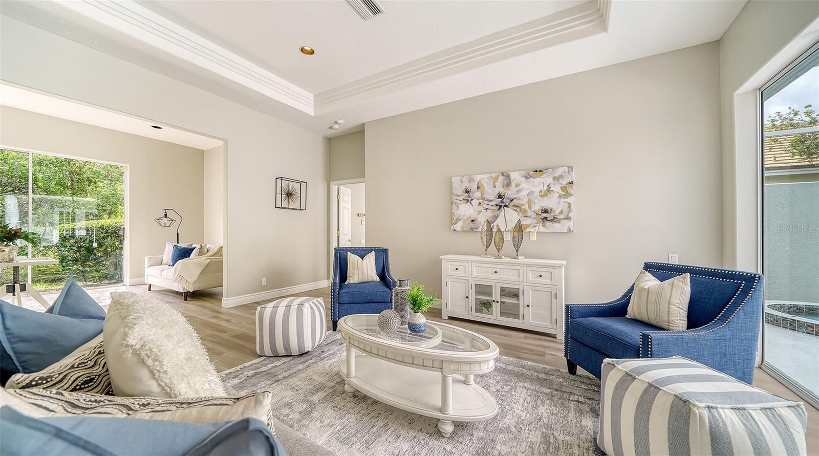 UNIVERSITY PARK COUNTRY CLUB - Residential