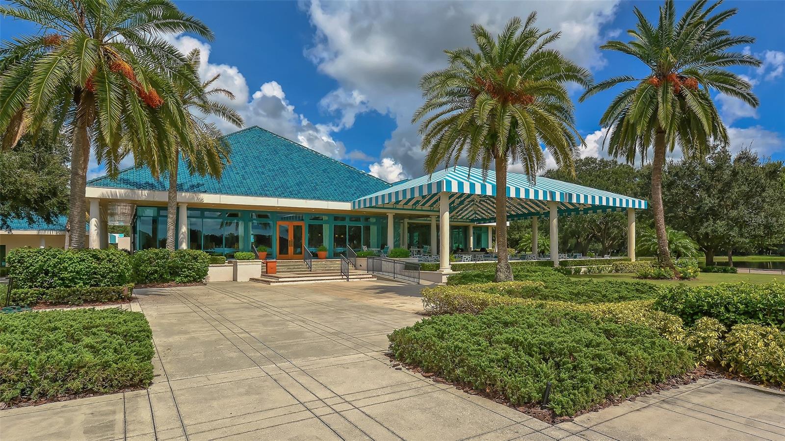 UNIVERSITY PARK COUNTRY CLUB - Residential