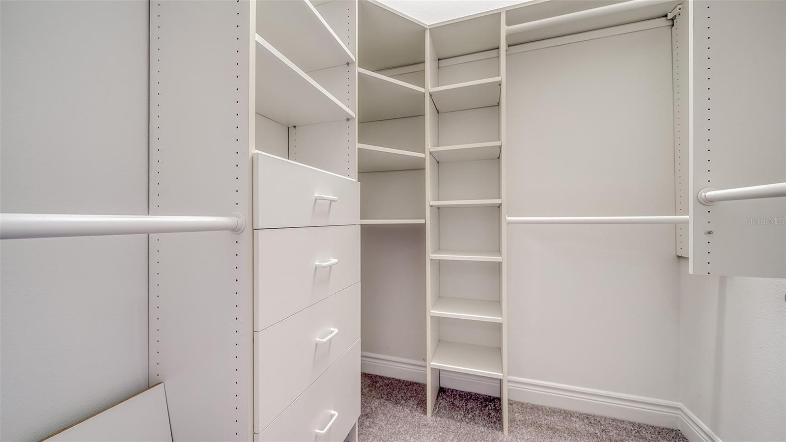 UNIVERSITY PARK COUNTRY CLUB - Residential