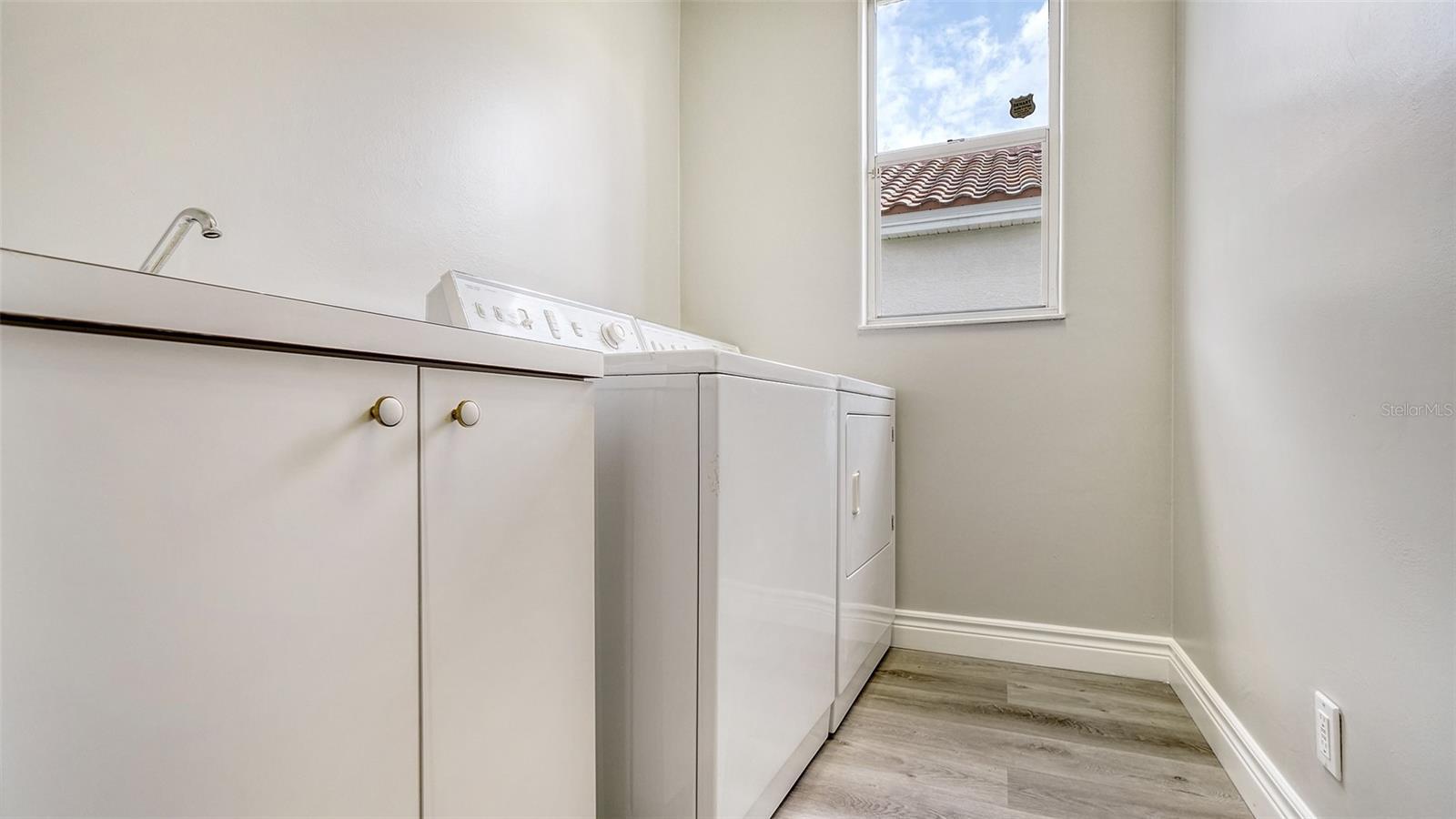 UNIVERSITY PARK COUNTRY CLUB - Residential