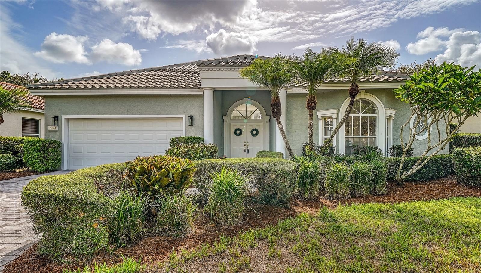 UNIVERSITY PARK COUNTRY CLUB - Residential