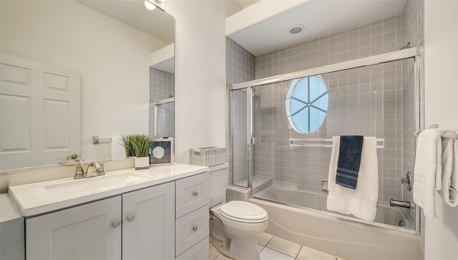 UNIVERSITY PARK COUNTRY CLUB - Residential