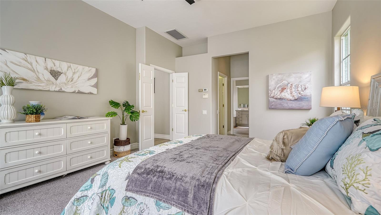 UNIVERSITY PARK COUNTRY CLUB - Residential