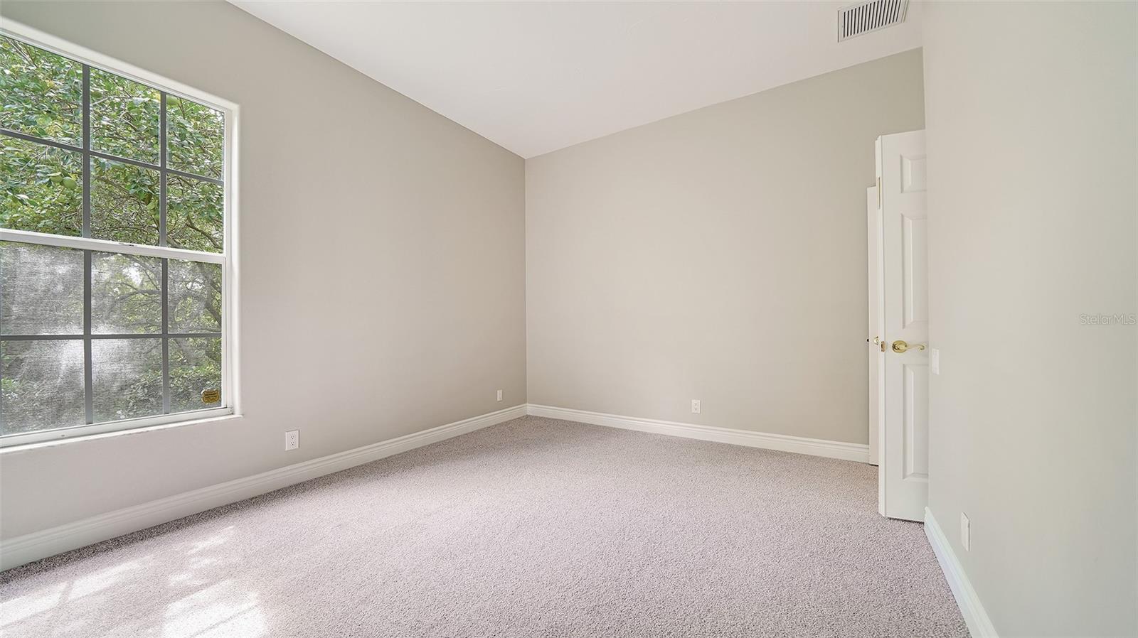 UNIVERSITY PARK COUNTRY CLUB - Residential