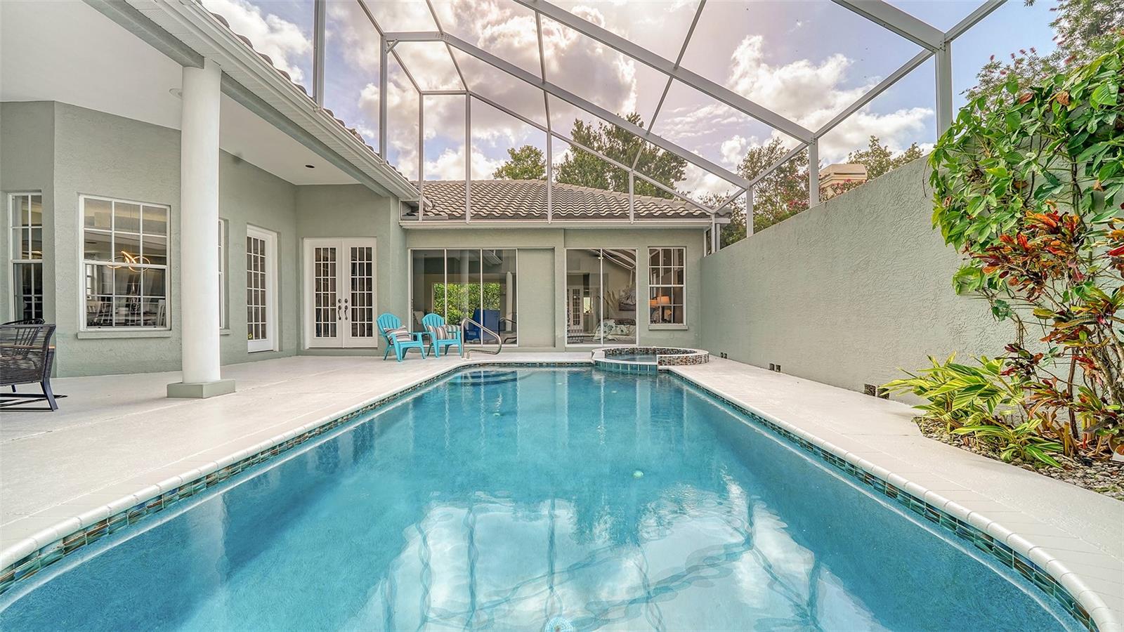 UNIVERSITY PARK COUNTRY CLUB - Residential