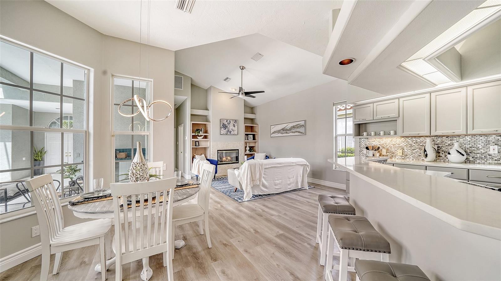 UNIVERSITY PARK COUNTRY CLUB - Residential