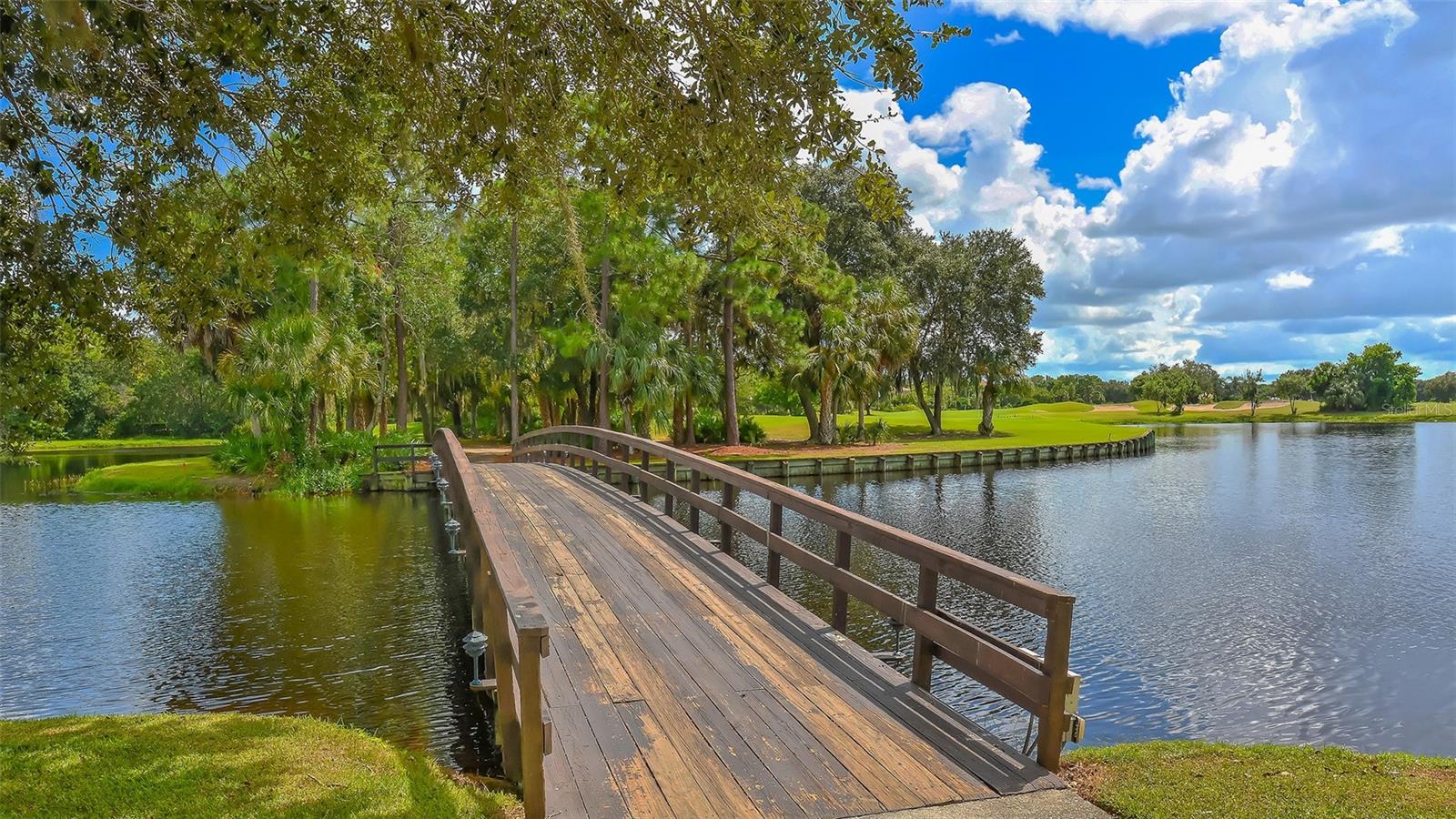 UNIVERSITY PARK COUNTRY CLUB - Residential