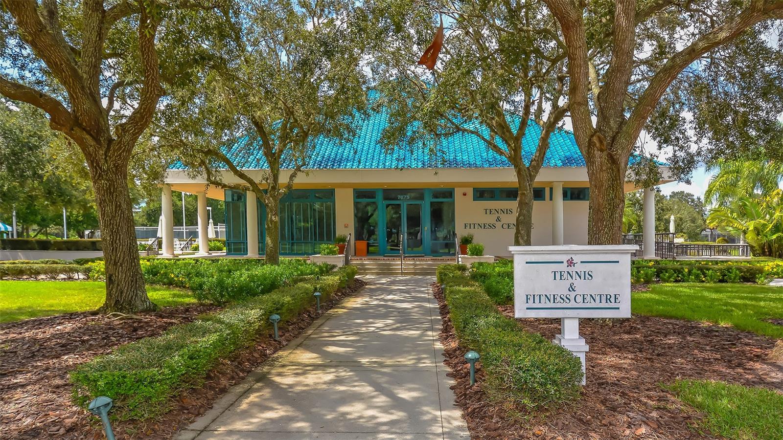 UNIVERSITY PARK COUNTRY CLUB - Residential