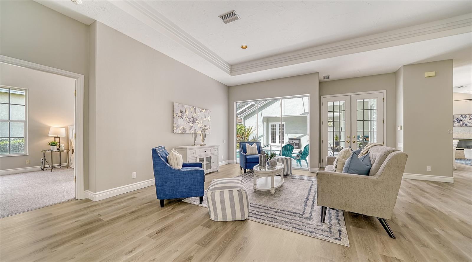 UNIVERSITY PARK COUNTRY CLUB - Residential