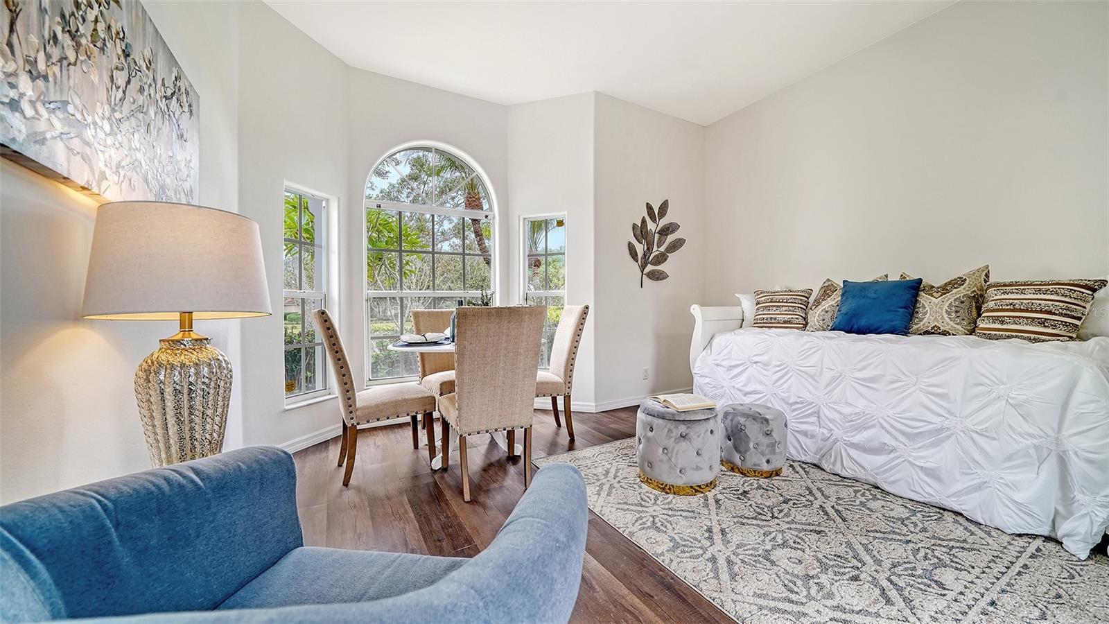 UNIVERSITY PARK COUNTRY CLUB - Residential