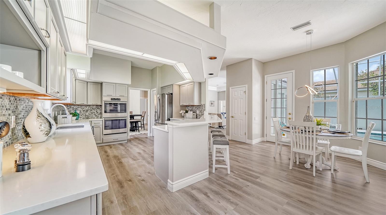 UNIVERSITY PARK COUNTRY CLUB - Residential