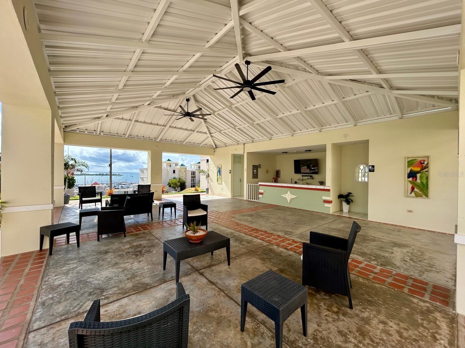 CONDOMINIO VISTA REAL - Residential