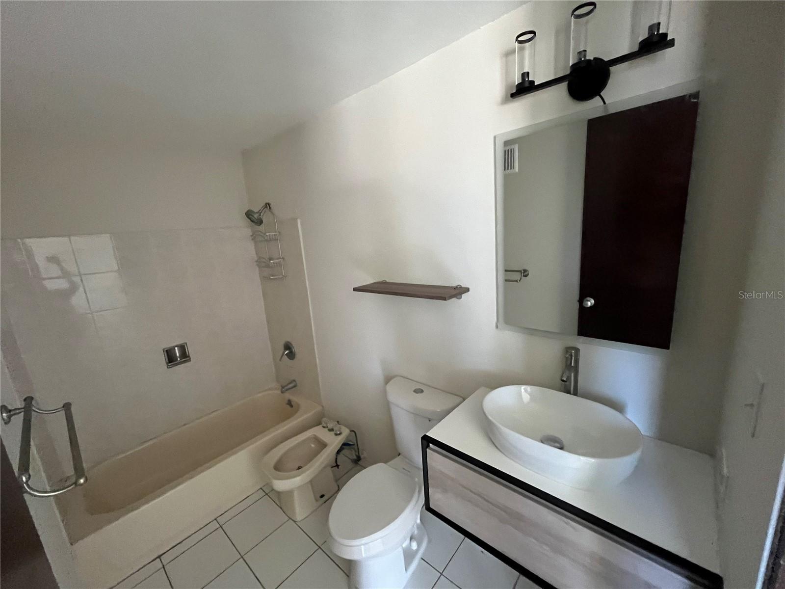 CONDOMINIO VISTA REAL - Residential