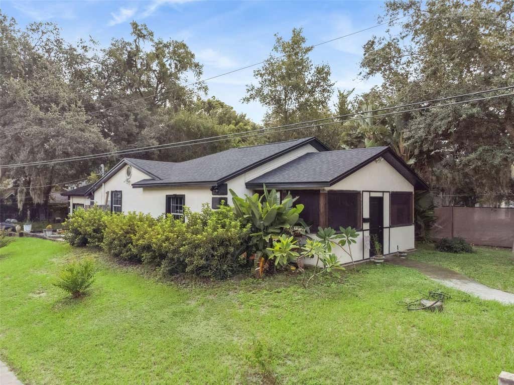 Photo of 1417 Belgrade Avenue, Orlando, FL 32803 (MLS # W7888842)