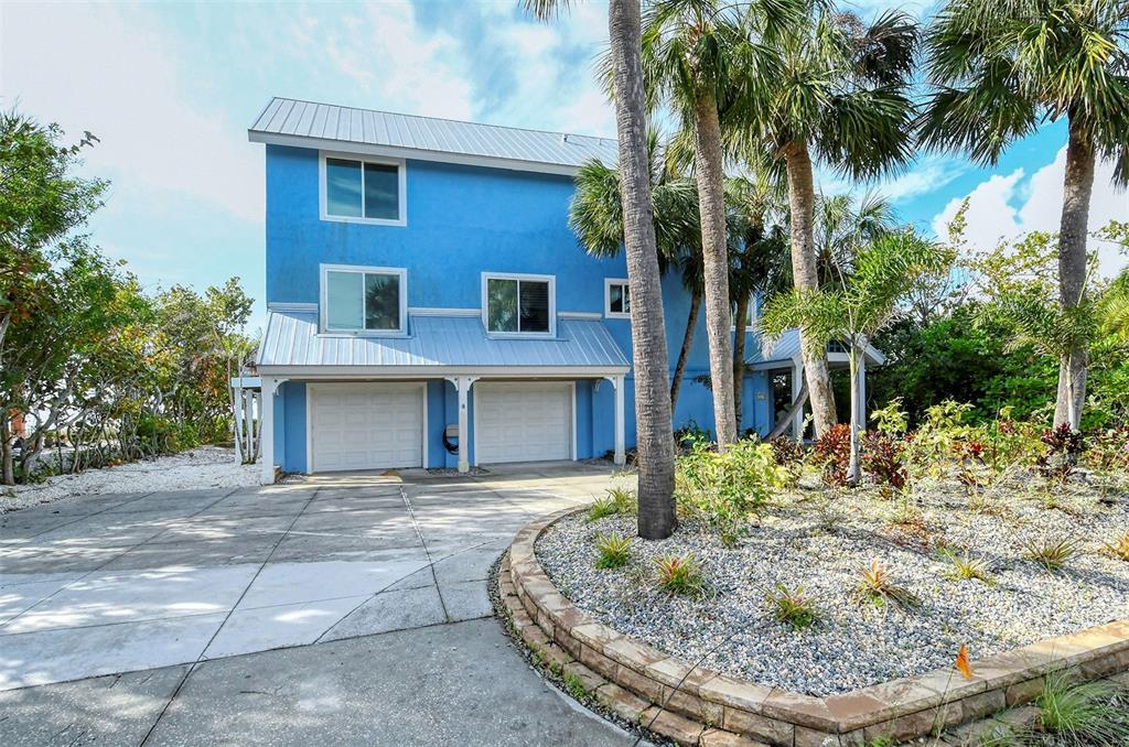 SLEEPY LAGOON - Residential