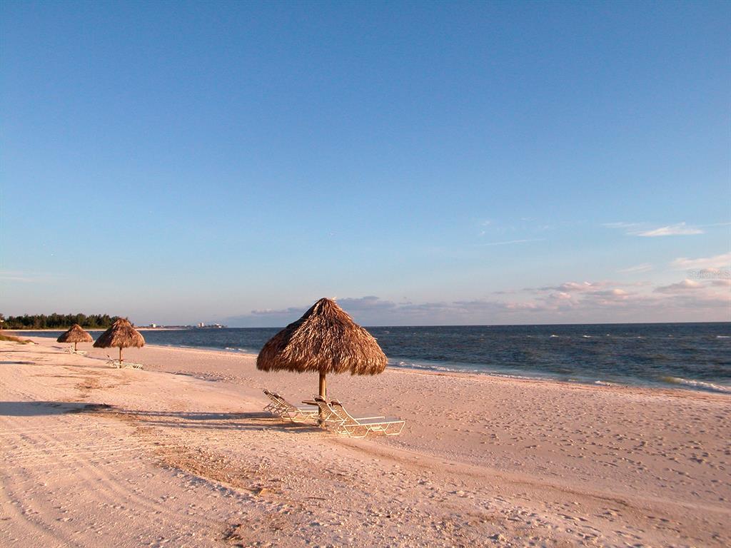 SLEEPY LAGOON - Residential