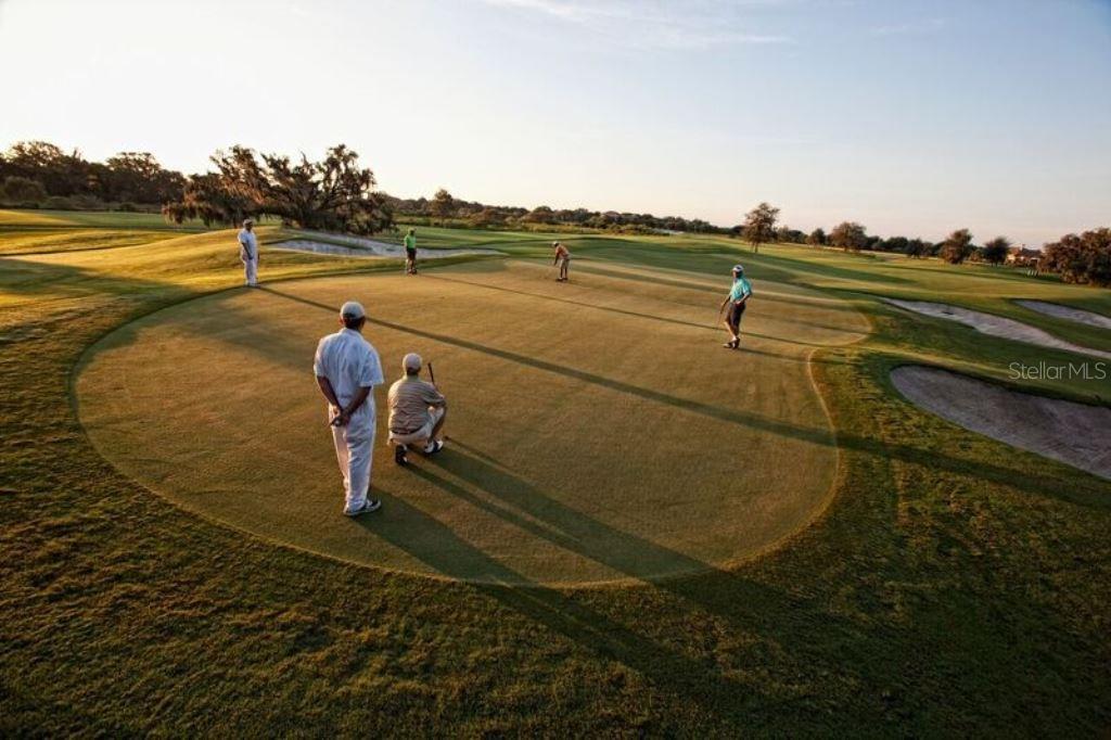 FOUNDERS CLUB - Land