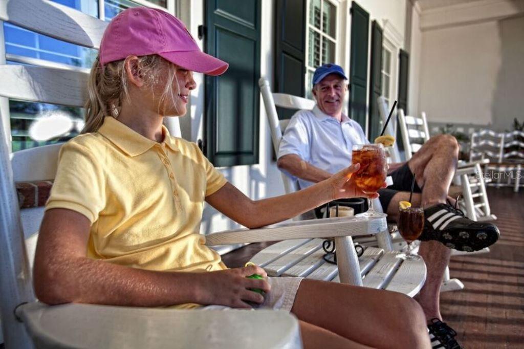 FOUNDERS CLUB - Land