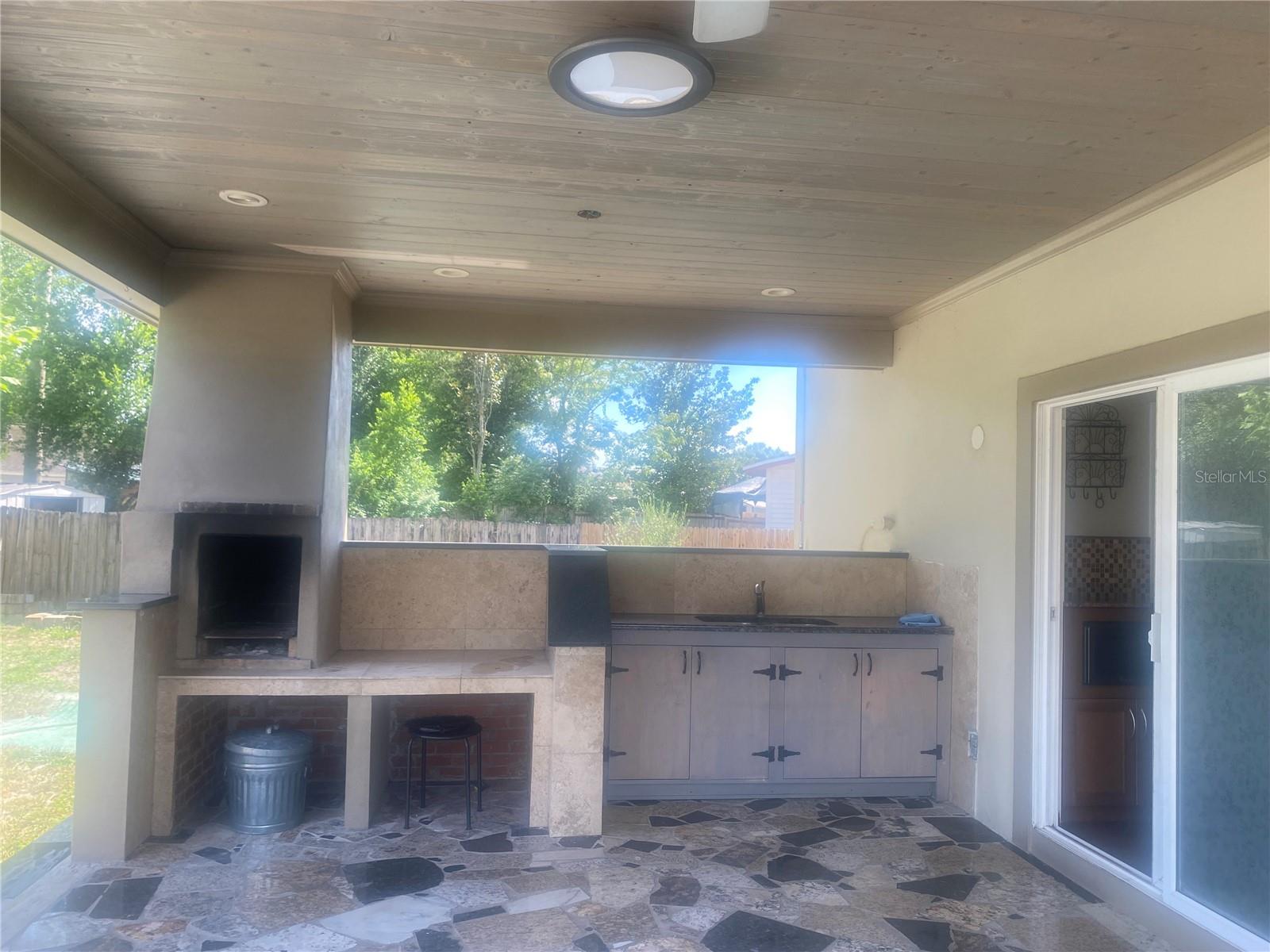 COLONNADES 3RD SEC - Residential