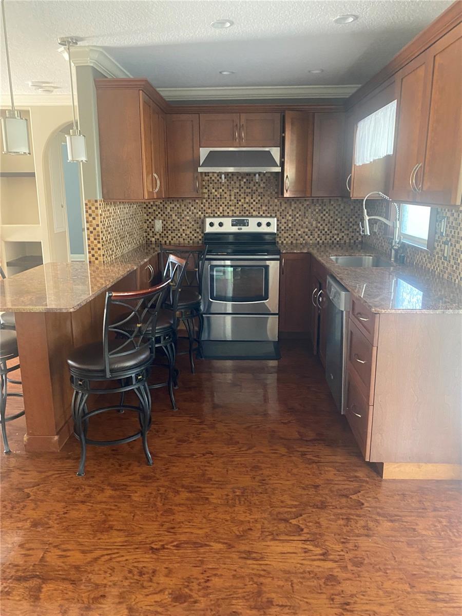 COLONNADES 3RD SEC - Residential