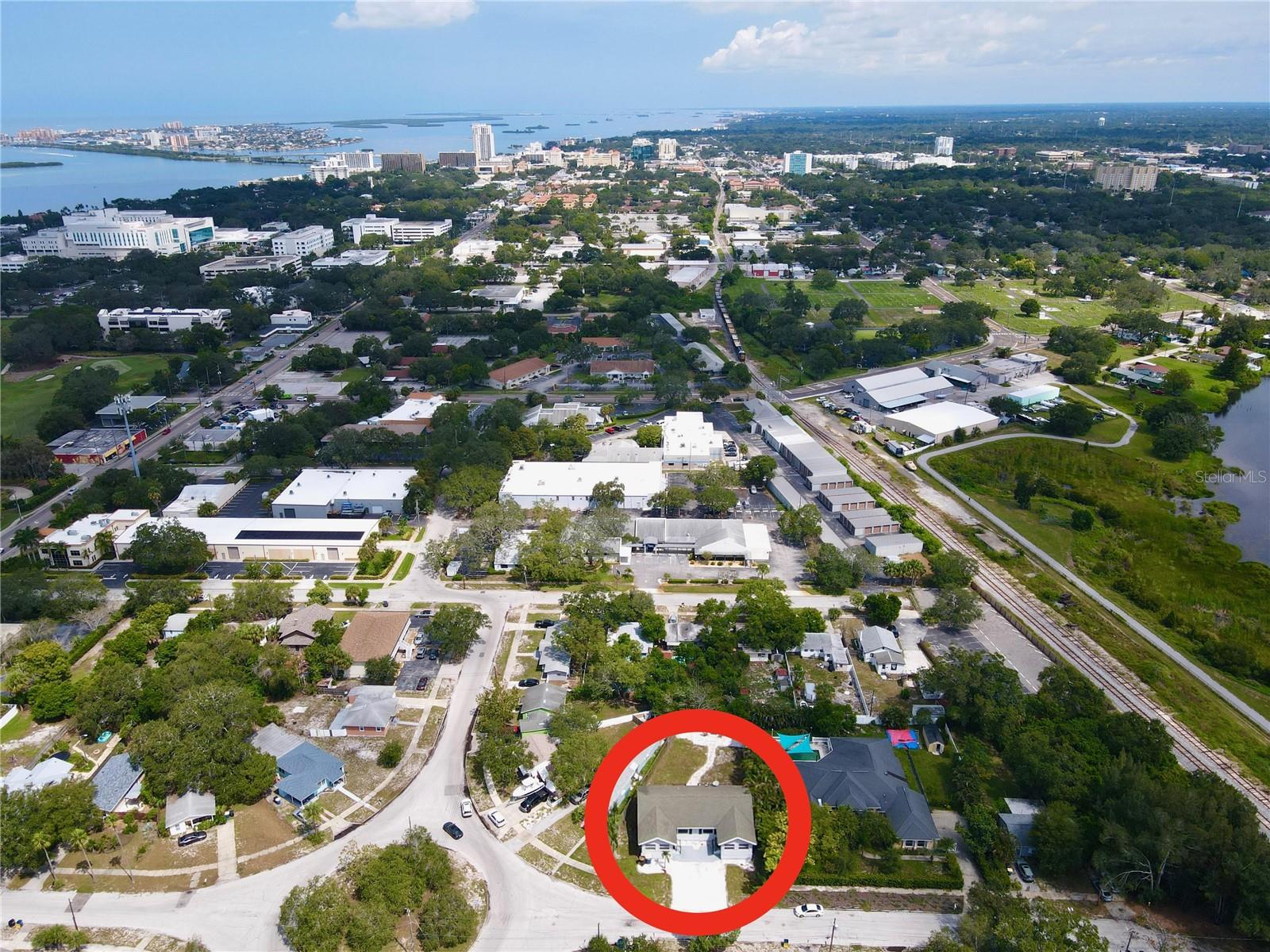 BELLEVIEW COURT - Residential