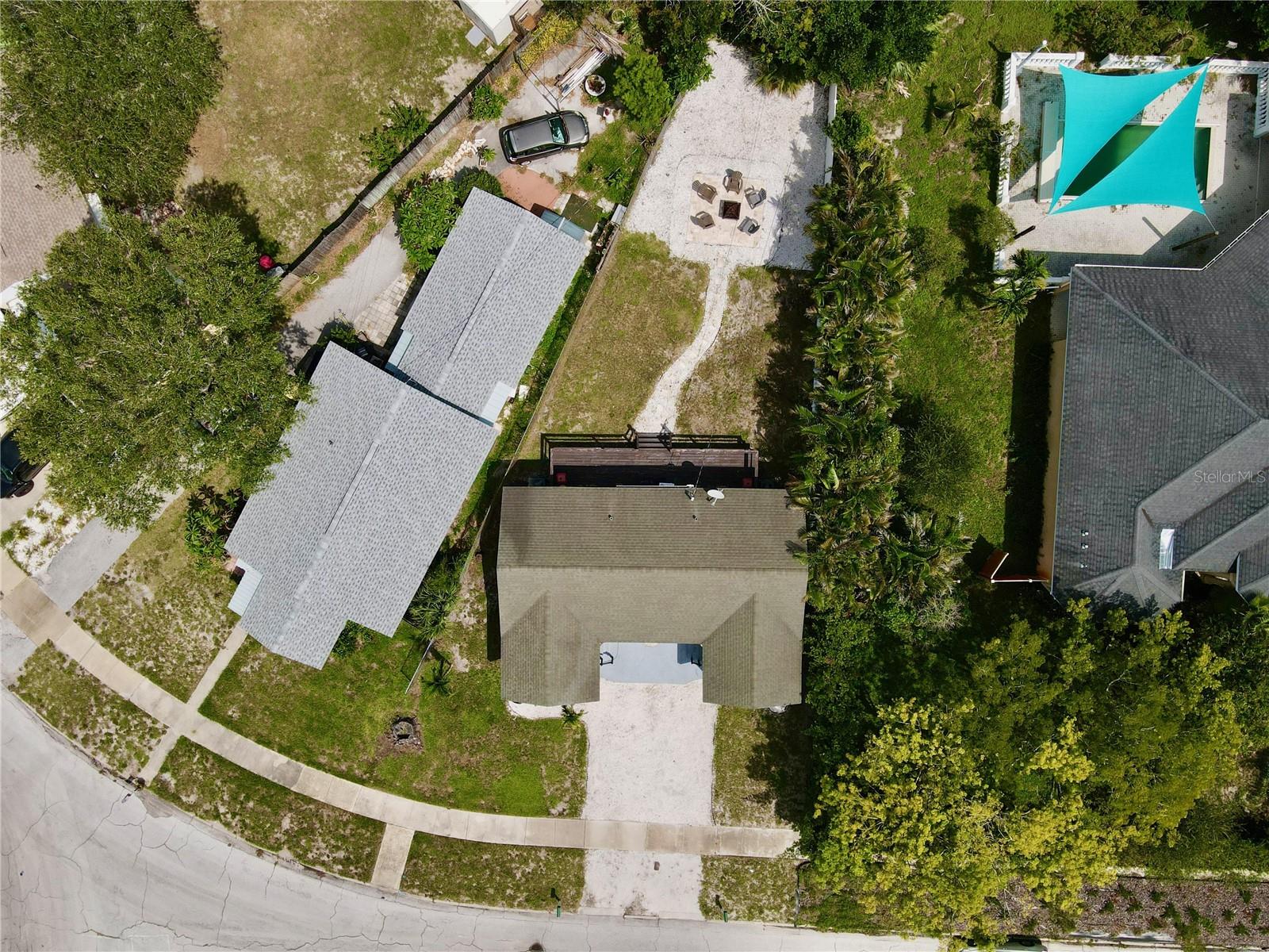 BELLEVIEW COURT - Residential