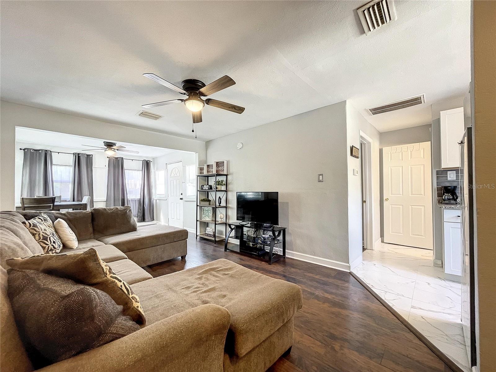 BELLEVIEW COURT - Residential