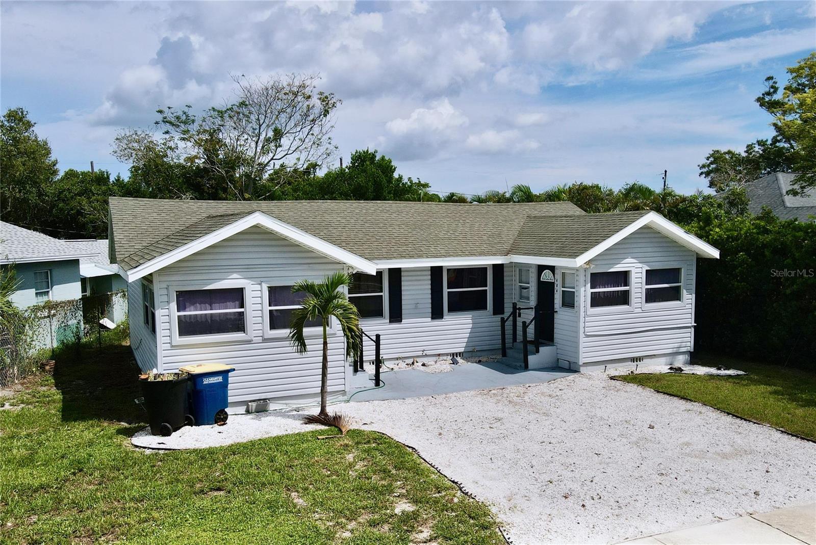 BELLEVIEW COURT - Residential