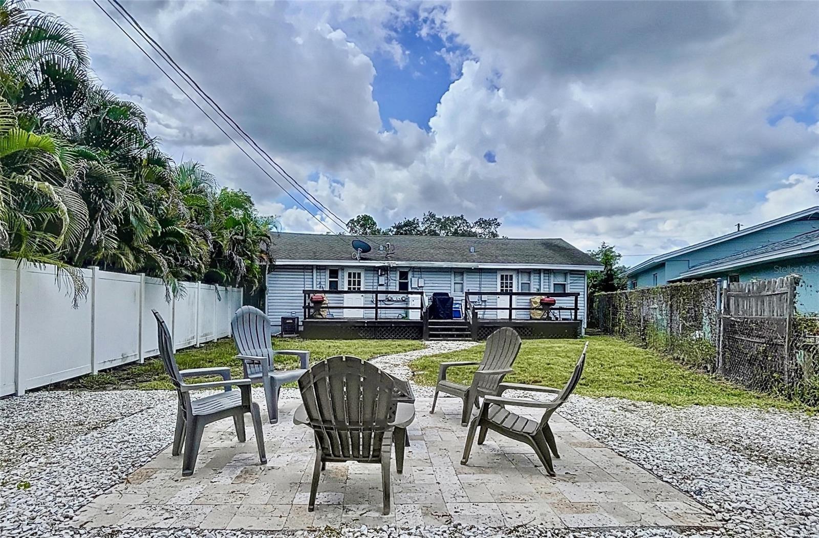 BELLEVIEW COURT - Residential