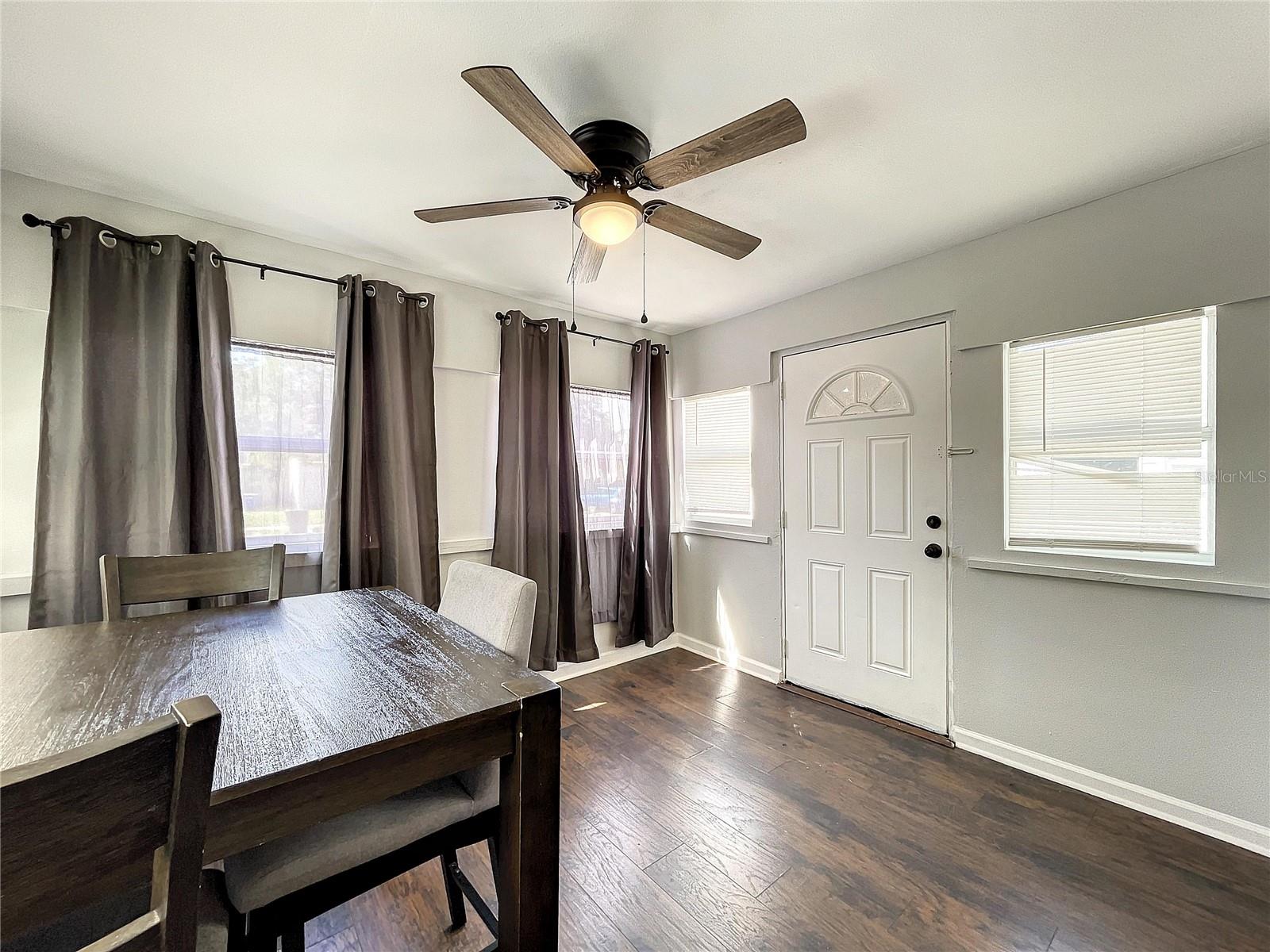 BELLEVIEW COURT - Residential