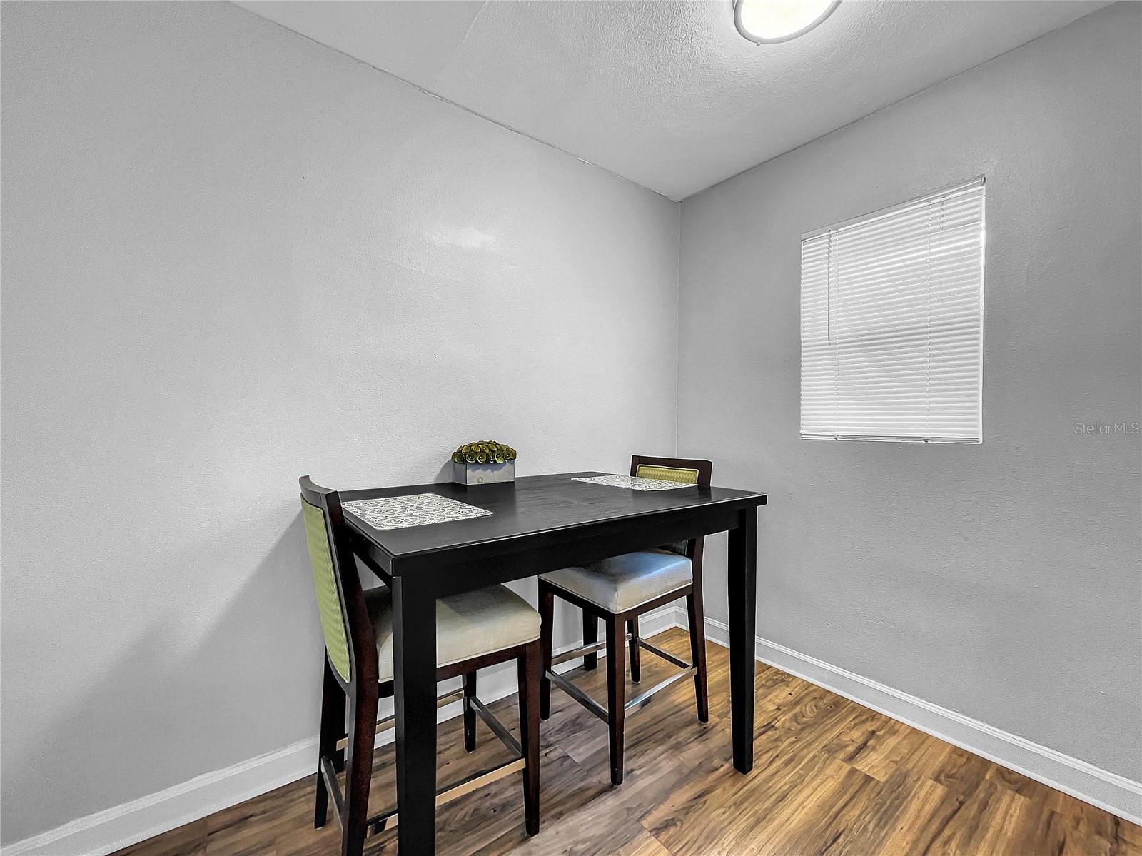 BELLEVIEW COURT - Residential