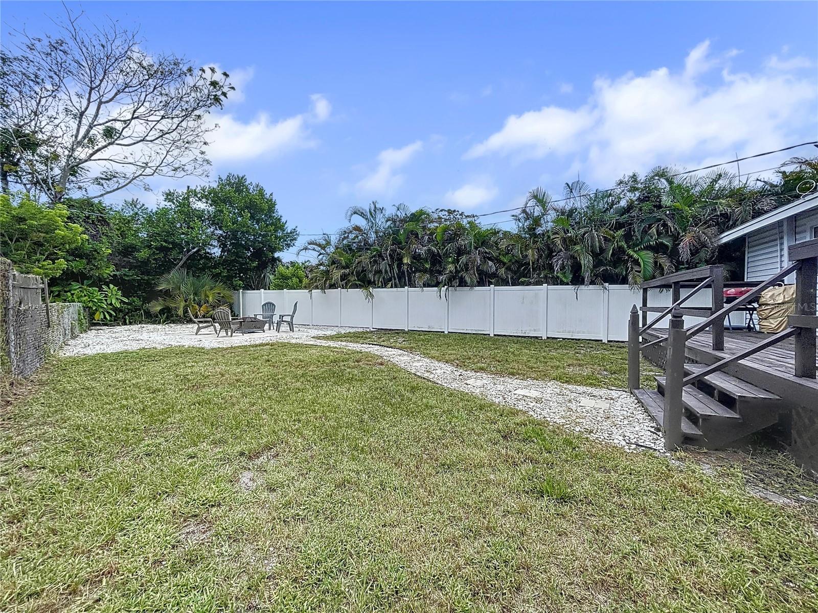 BELLEVIEW COURT - Residential