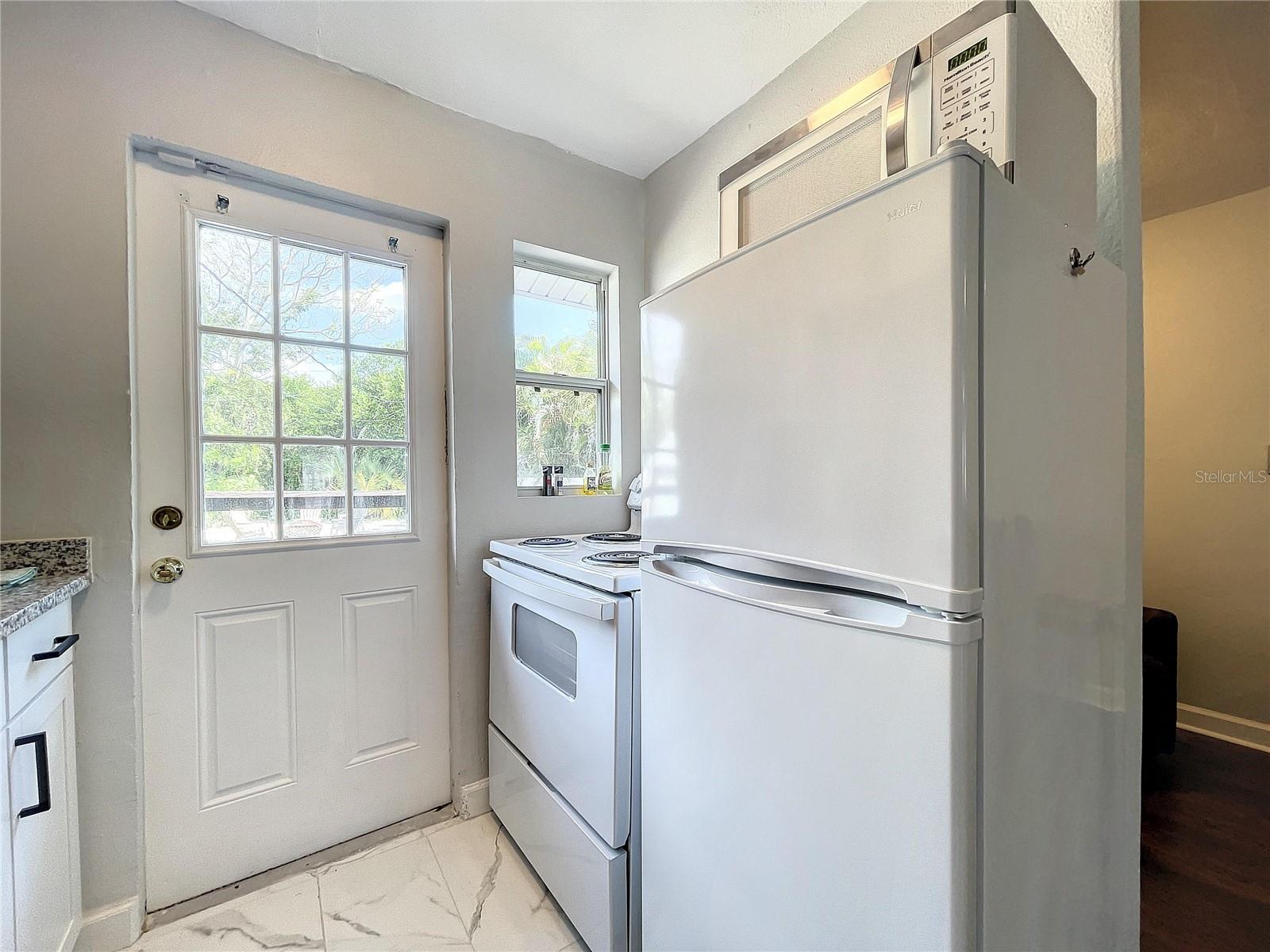 BELLEVIEW COURT - Residential