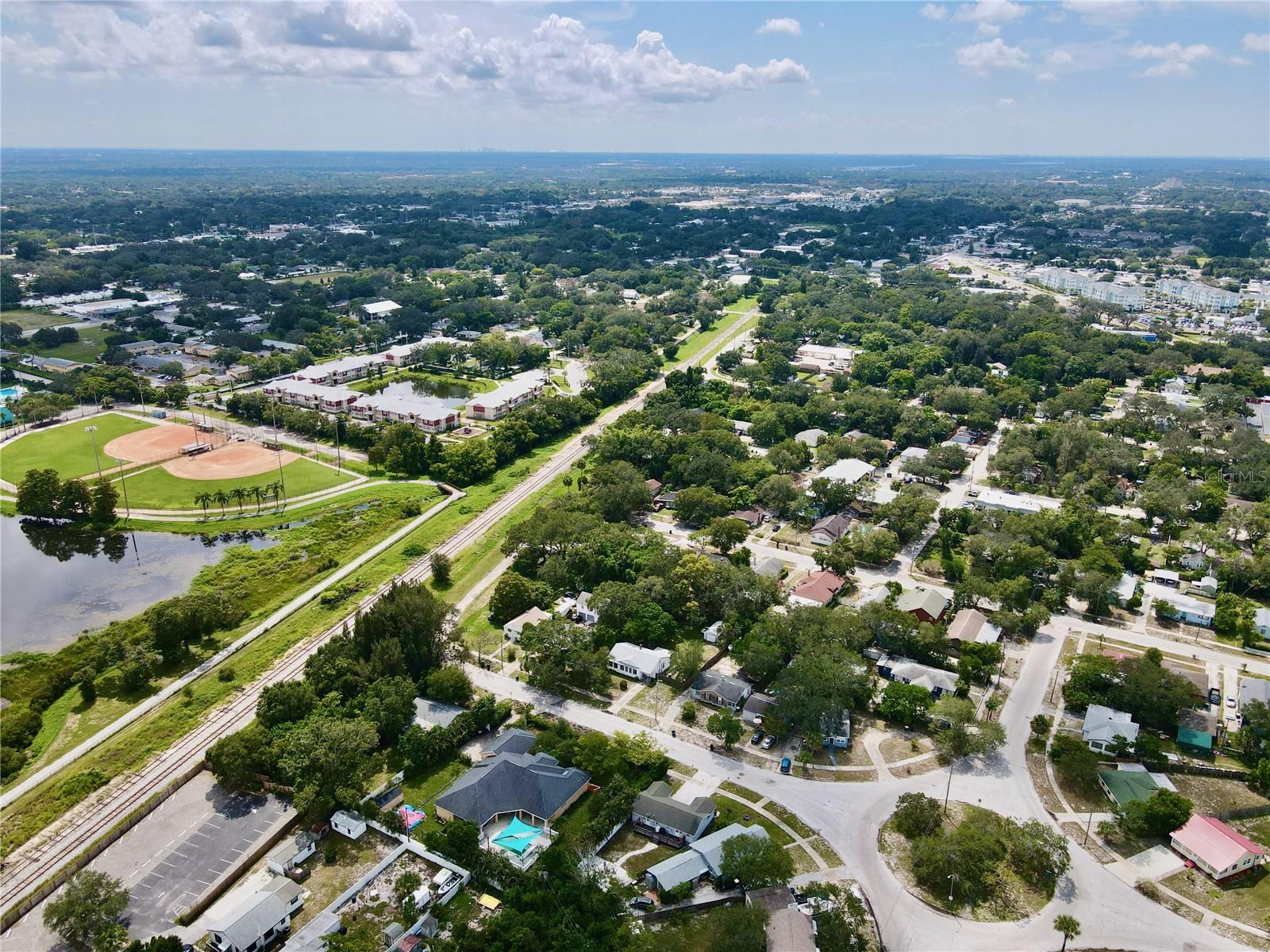 BELLEVIEW COURT - Residential