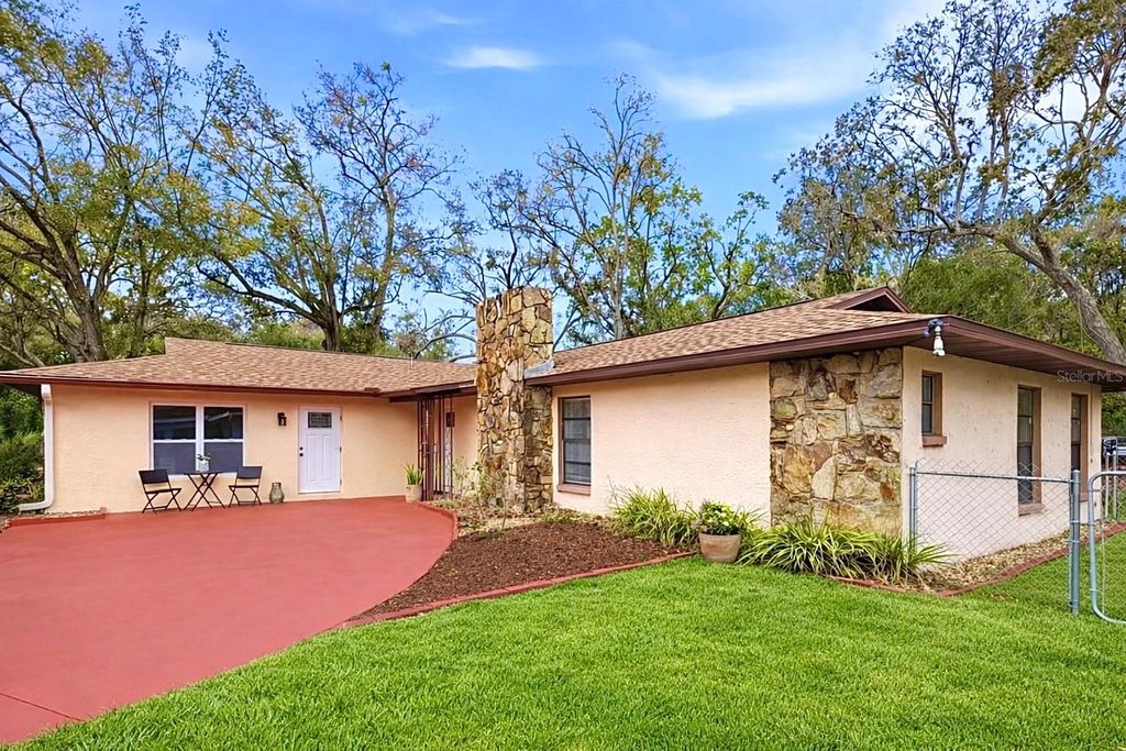 Photo of 314 E 137th Avenue, Tampa, FL 33613 (MLS # TB8474559)