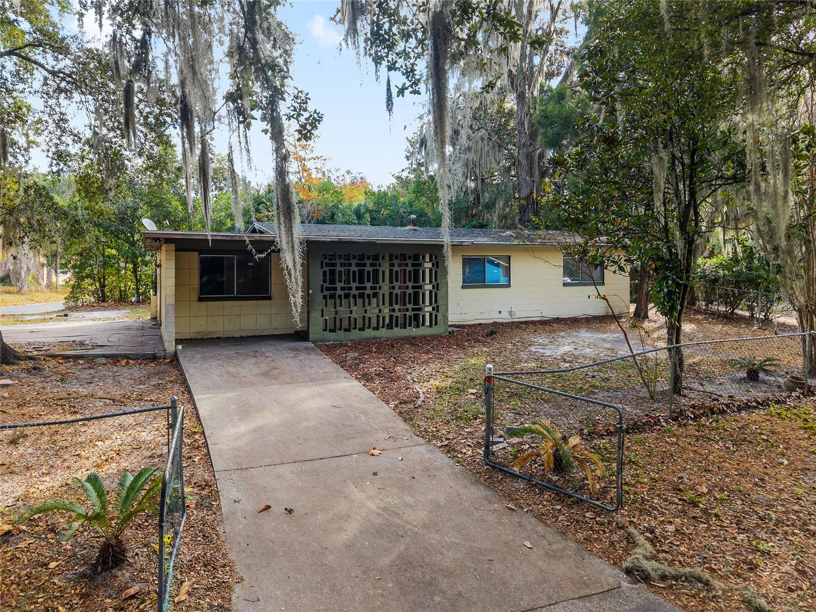 CAROL EST TERR PB F-14 LOT 36 OR 3462/ 1067 - Residential