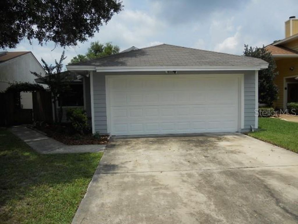 Photo of 1007 Saddleback Ridge Road, Apopka, FL 32703 (MLS # O6384831)