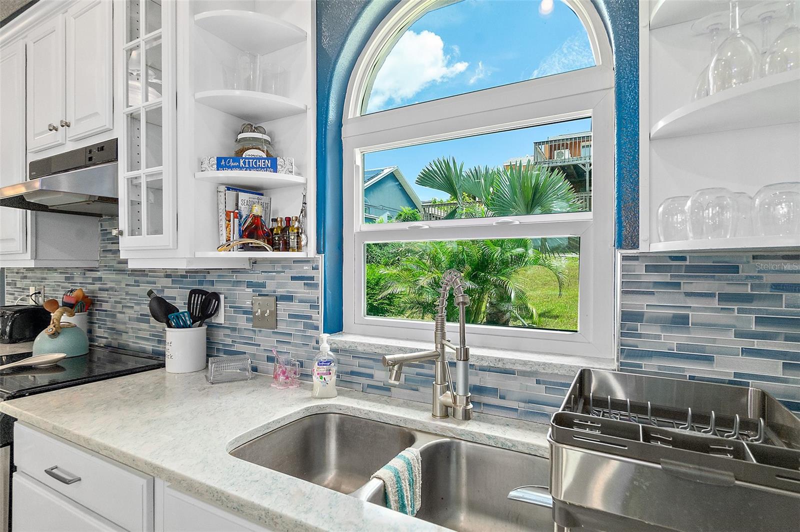 SUNRISE BEACH - Residential
