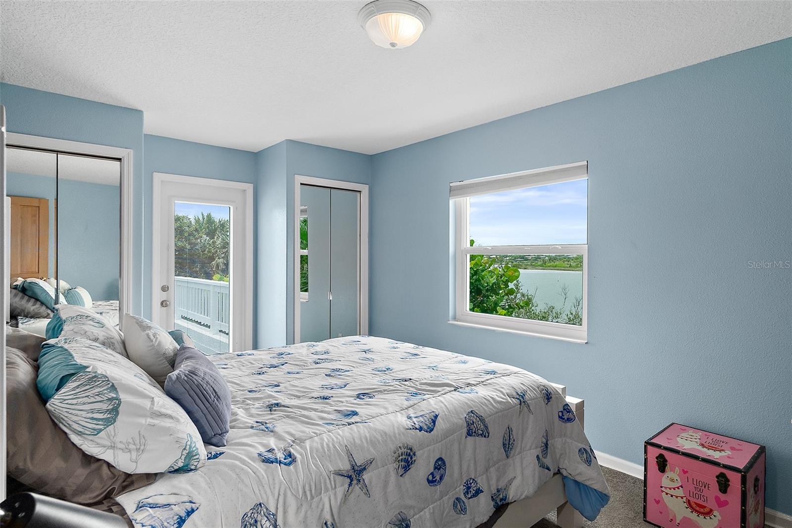 SUNRISE BEACH - Residential