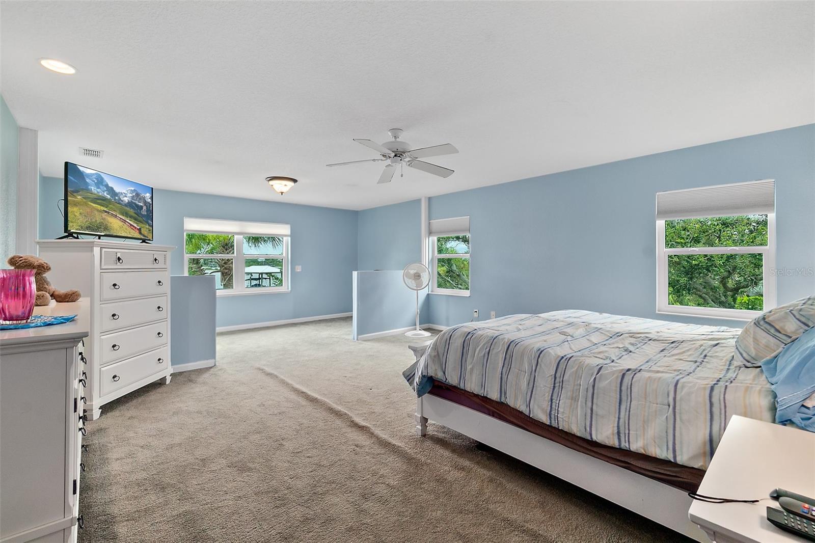SUNRISE BEACH - Residential