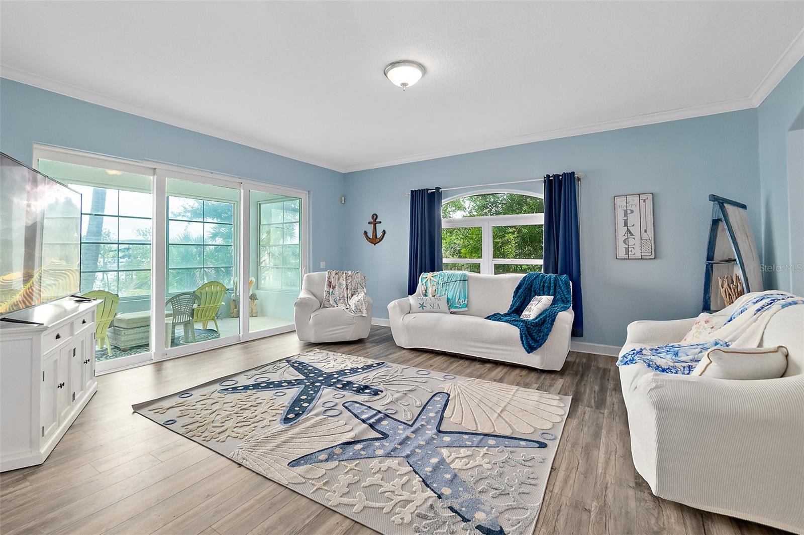 SUNRISE BEACH - Residential