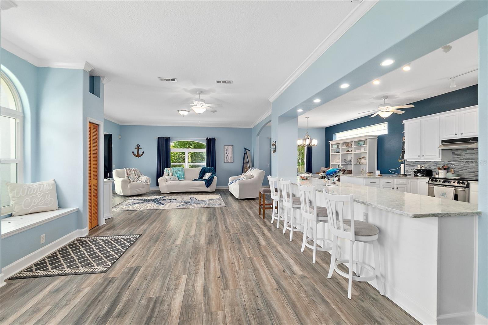 SUNRISE BEACH - Residential