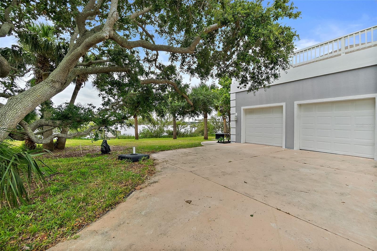 SUNRISE BEACH - Residential