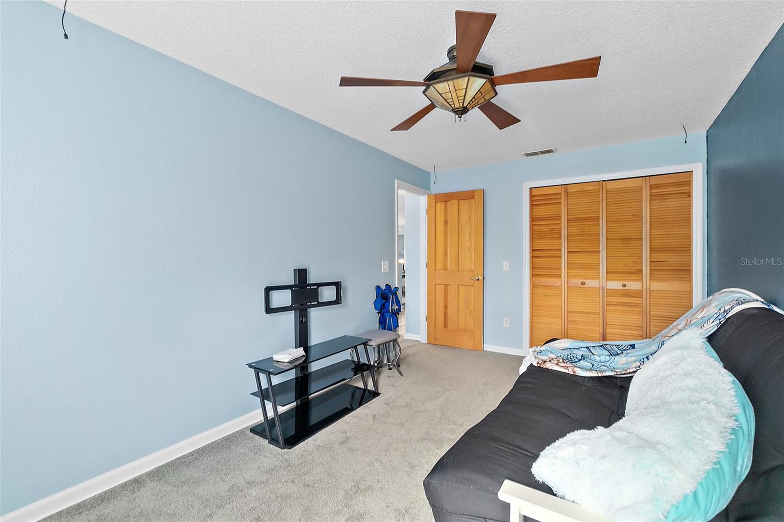 SUNRISE BEACH - Residential