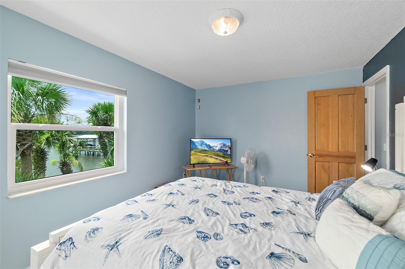 SUNRISE BEACH - Residential