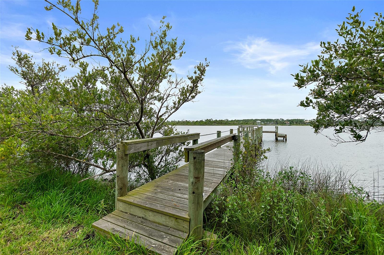 SUNRISE BEACH - Residential
